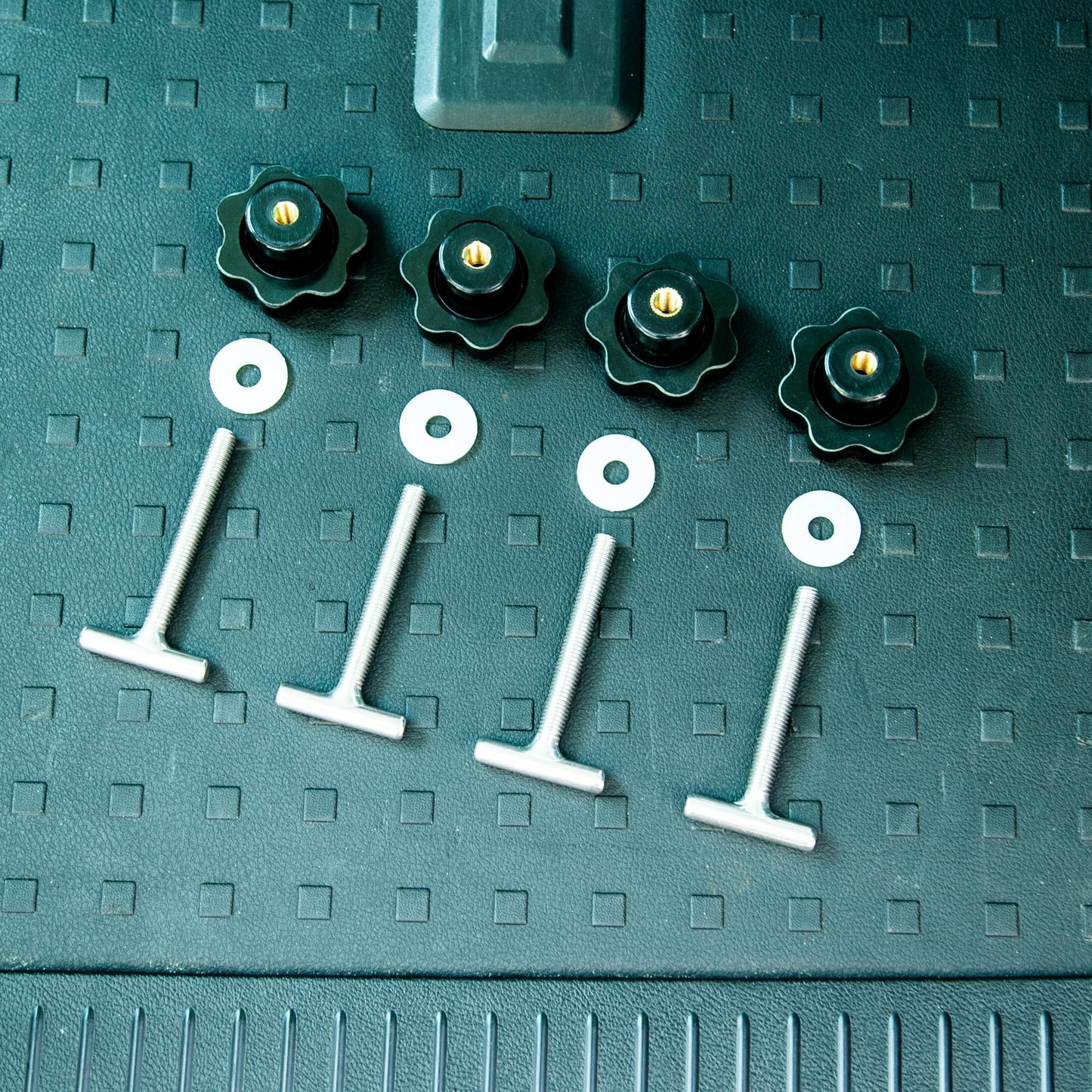 040 parts Schrauben für Multiflex board für T5, T6 und T6.1 California oder für VW Multivans perfekt zum Selbstausbau Multiflexboard