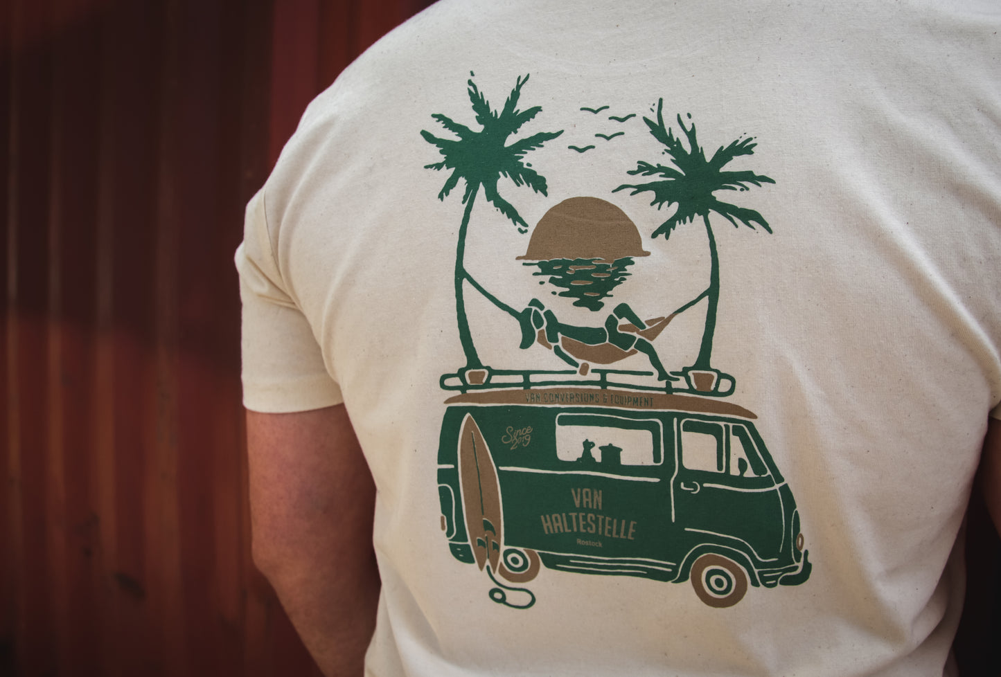 Van-Haltestelle Surf Van T-Shirt (Unisex)