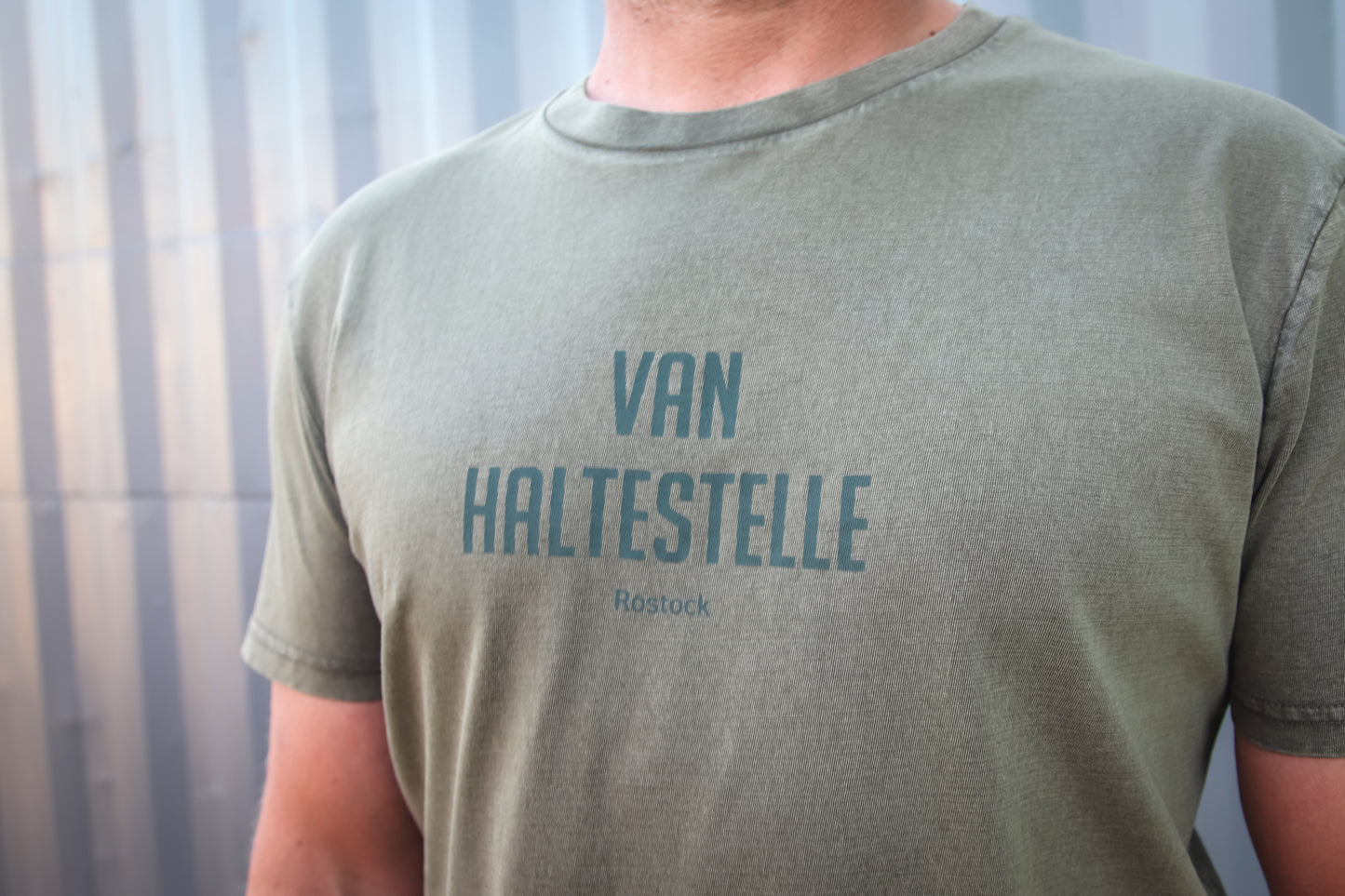 Van-Haltestelle Surf Van T-Shirt (Unisex)