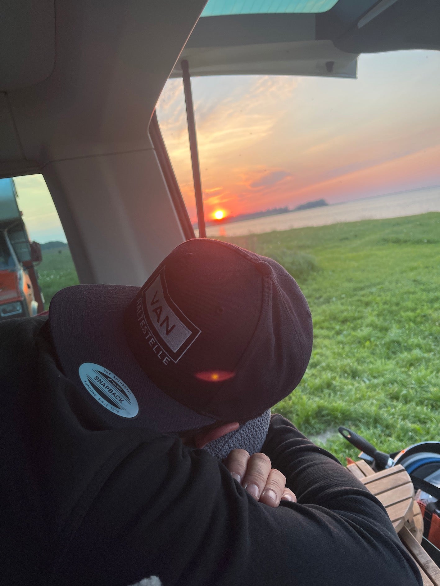 Van-Haltestelle Rostock Snapback March Camping Ausbau Caravan Ausbau