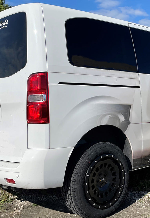 TWIN-MONOTUBE-PROJEKT HÖHERLEGUNGSFAHRWERK IN KOMFORT VERSION. PLUS VERSTELLBARE ZUGSTUFE UND XL LÄNGE DER STOSSDÄMPFER.