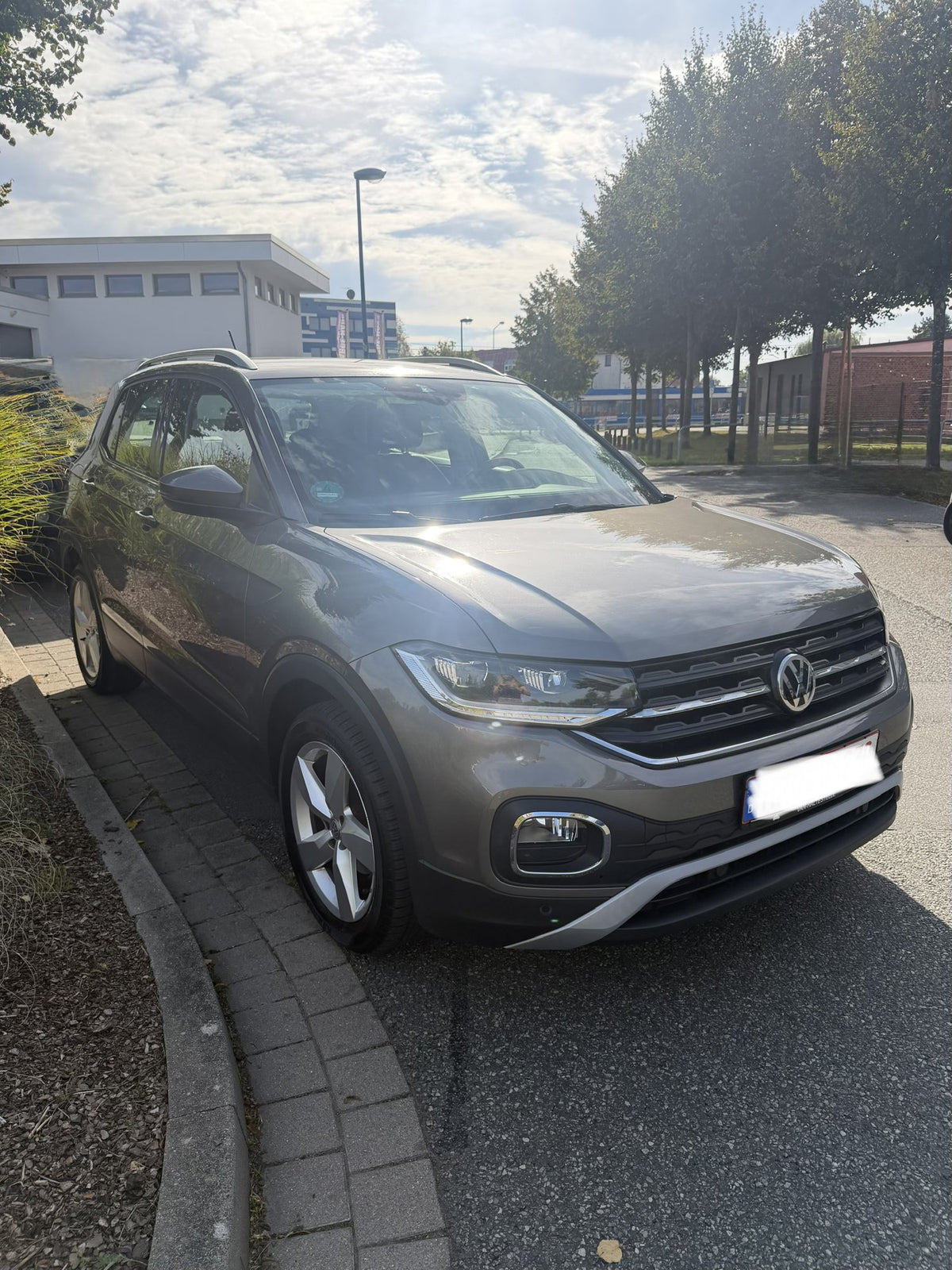 VW T-Cross mieten – Front schräg
