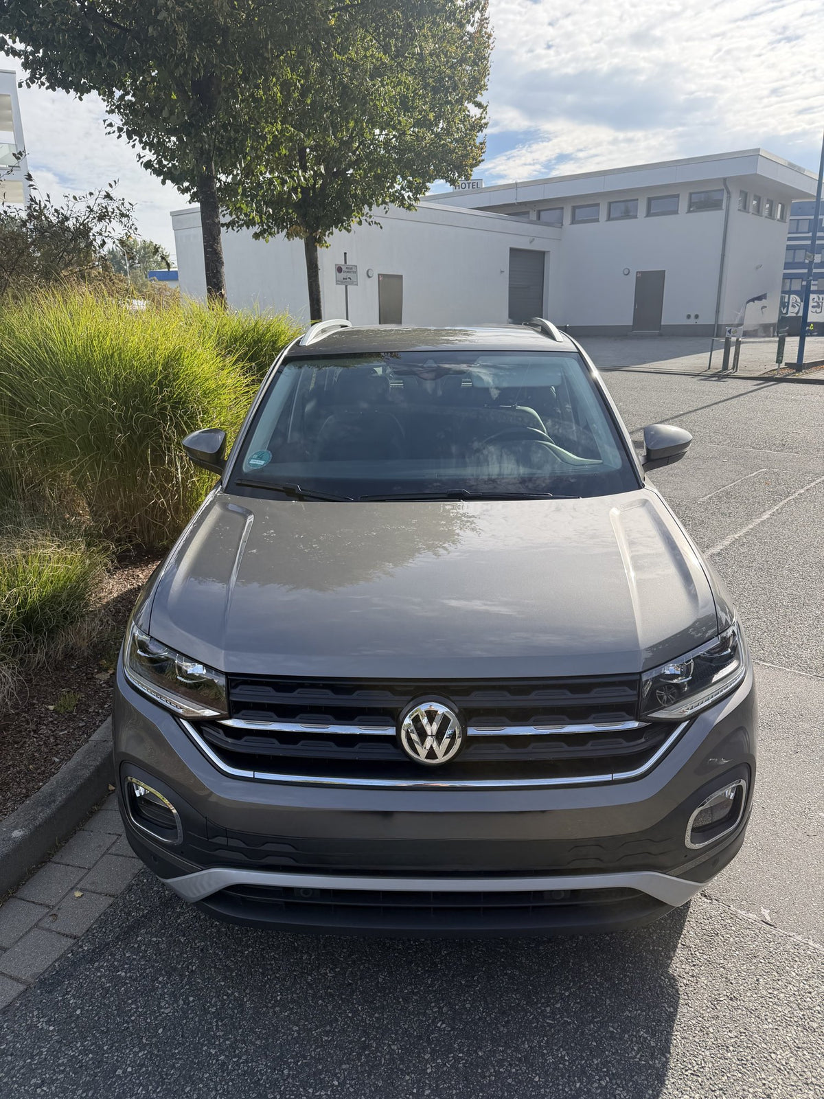 VW T-Cross Frontansicht mit LED-Scheinwerfern