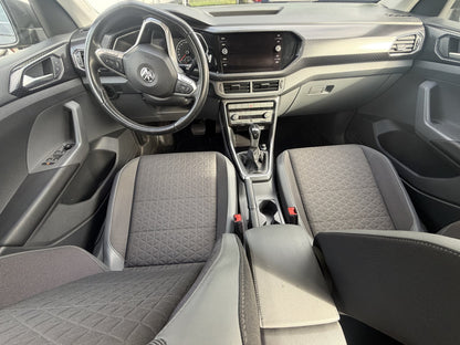 VW T-Cross Cockpit mit Multifunktionslenkrad und Automatik