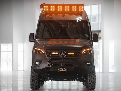 Sprinter Front mit integrierten LED-Zusatzscheinwerfern