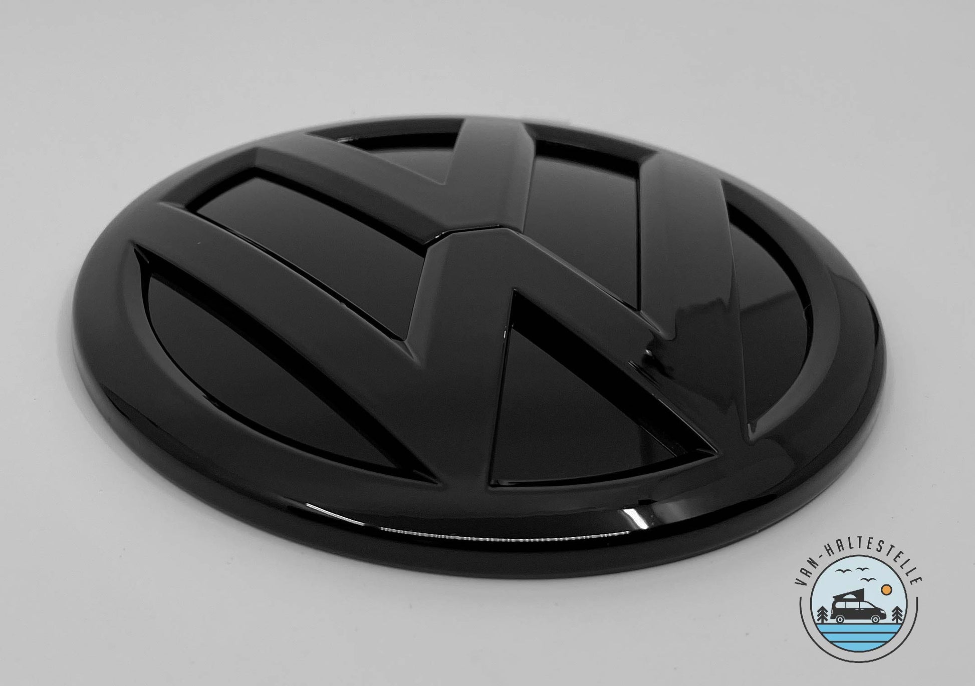 VW Emblem Schwarz Hochglanz für die Heckklappe